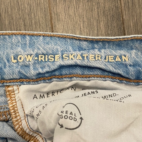 American Eagle Low-Rise Skater Jeans - Picture 7 of 13